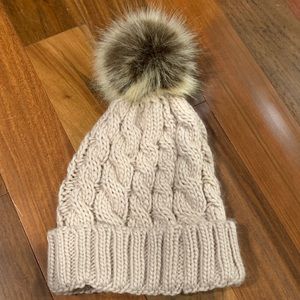 JustFab blush knit beanie NWOT